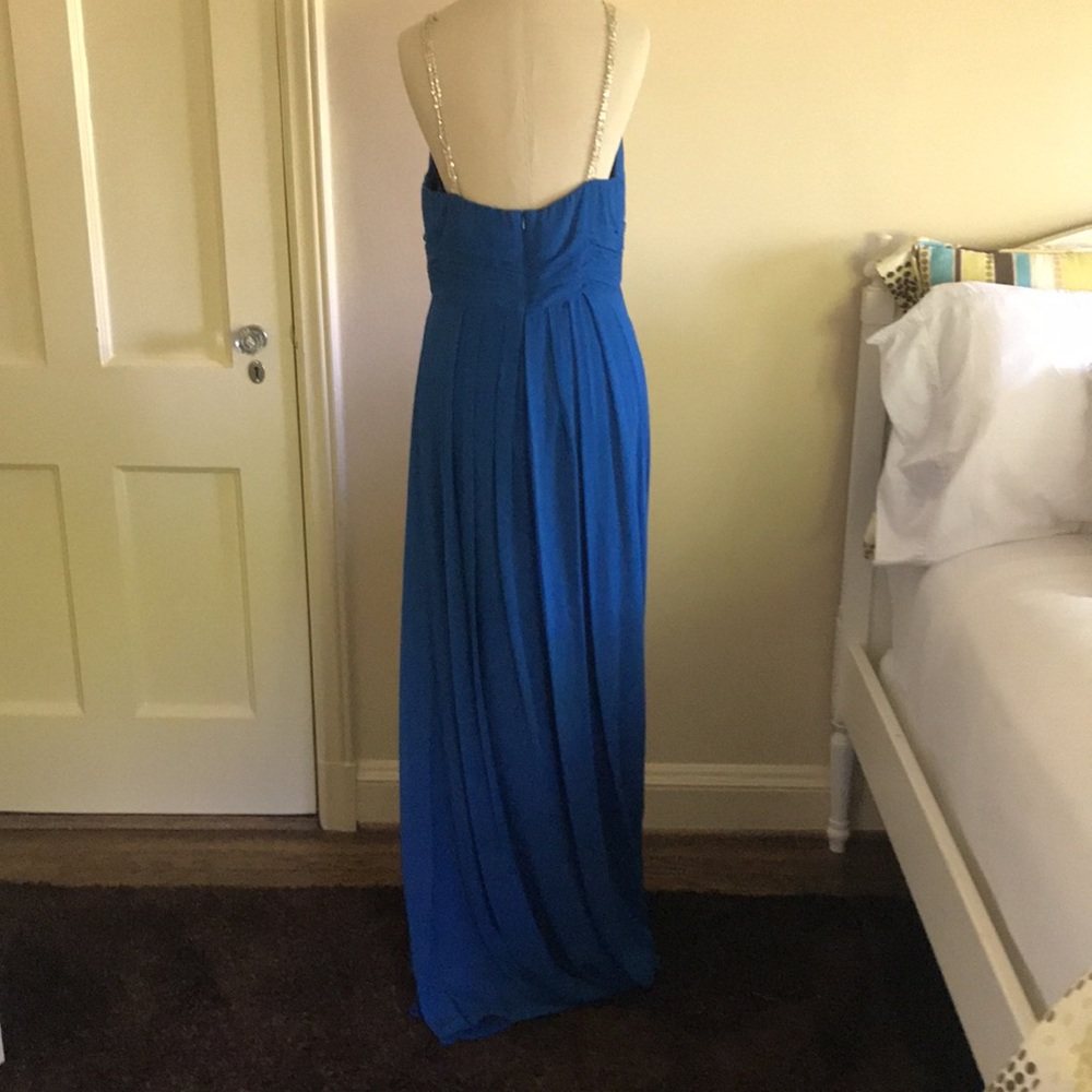 Gown - Picture 2 of 4